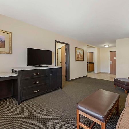 Best Western Plus Country Inn & Suites Додж-Сіті Екстер'єр фото