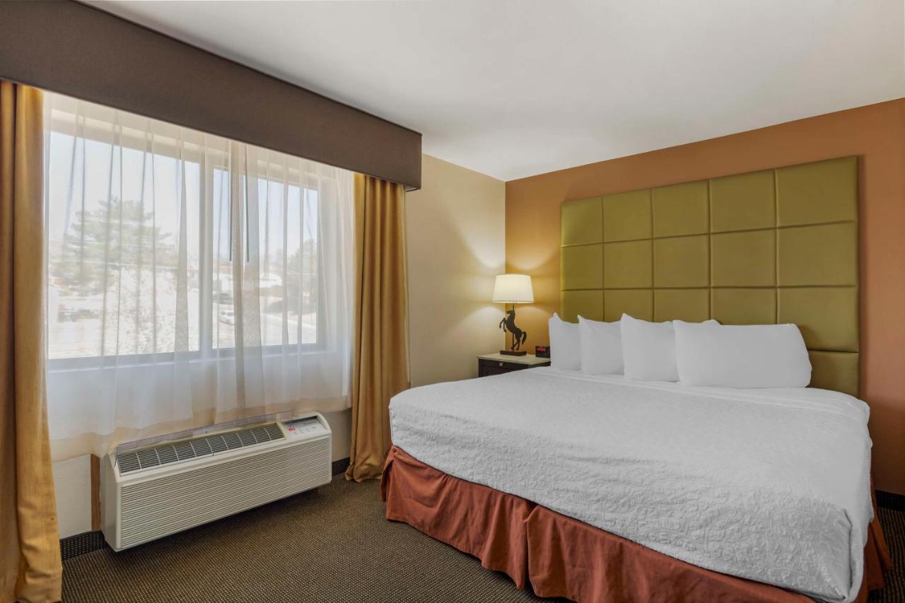 Best Western Plus Country Inn & Suites Додж-Сіті Екстер'єр фото