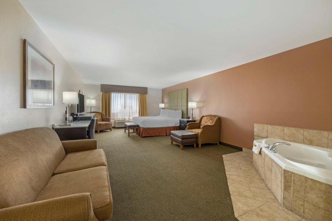 Best Western Plus Country Inn & Suites Додж-Сіті Екстер'єр фото
