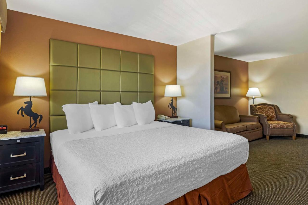 Best Western Plus Country Inn & Suites Додж-Сіті Екстер'єр фото