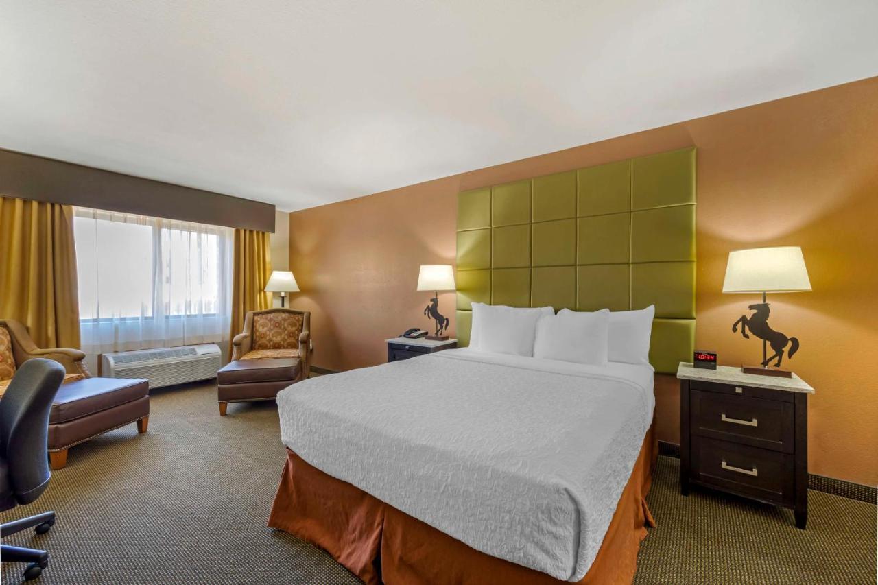 Best Western Plus Country Inn & Suites Додж-Сіті Екстер'єр фото